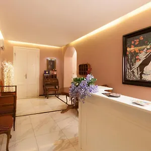 Joli Ξενοδοχείο